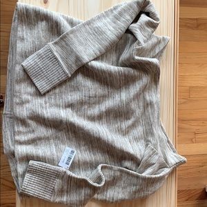 Grey state warm up L/S doughnut